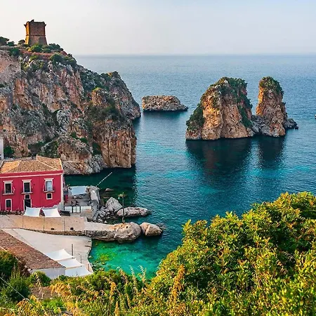 Sole, Mare E Trallalla *