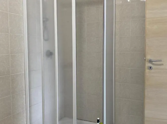 Sole, Mare E Trallalla *