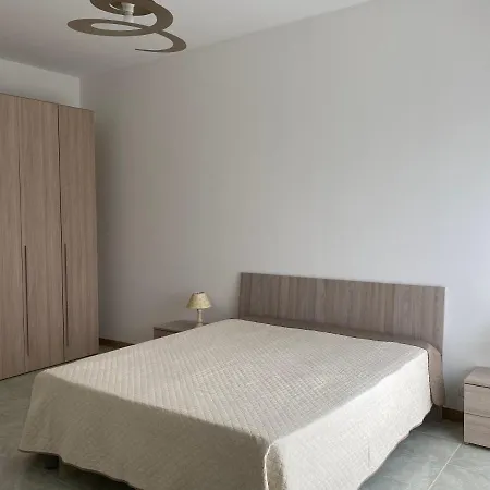 Sole, Mare E Trallalla * Rilievo