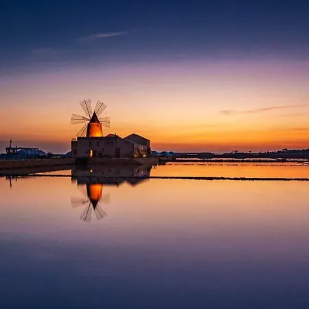 Sole, Mare E Trallalla Rilievo