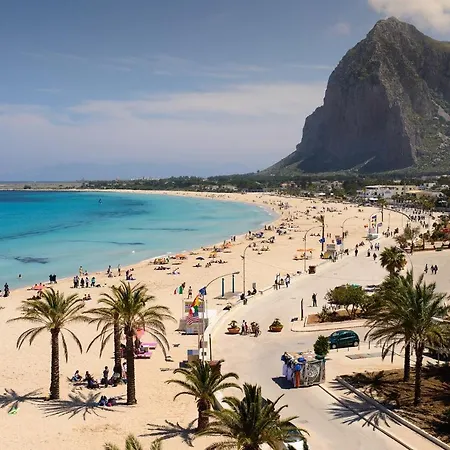 Sole, Mare E Trallalla Lägenhet Rilievo