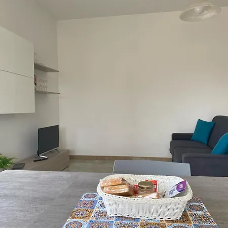 Sole, Mare E Trallalla Apartment